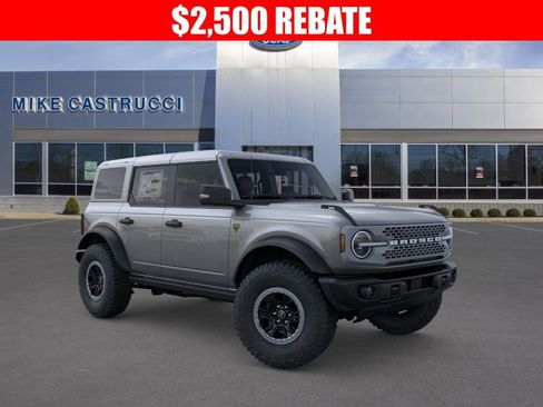 New 2025 Ford Bronco Badlands image 7