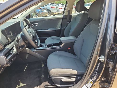 Used 2025 Kia K4 FWD image 14