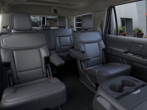 New 2026 Ford Expedition Active image 30