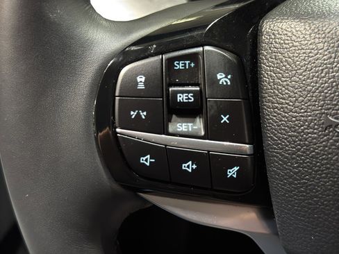 Used 2025 Ford Explorer Platinum w/ Ultimate Package image 27