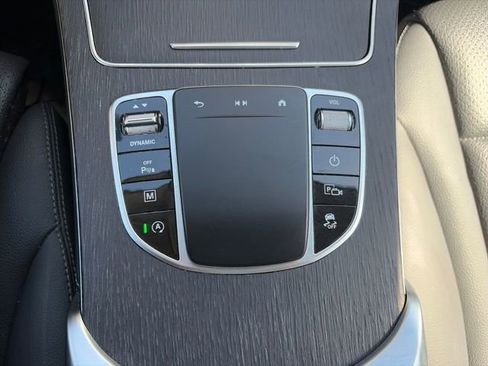 Used 2021 Mercedes-Benz GLC 300 4MATIC image 31
