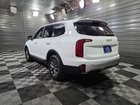 Used 2023 Kia Telluride LX image 7