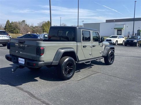 Used 2020 Jeep Gladiator Sport w/ Quick Order Package 24S image 3