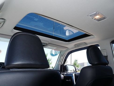 Used 2020 Toyota 4Runner SR5 Premium w/ Moonroof Package AWD/4WD image 52