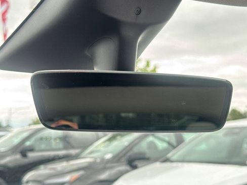 Used 2021 Tesla Model Y Performance AWD/4WD image 26