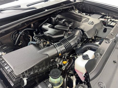 Used 2018 Toyota 4Runner 2WD image 82