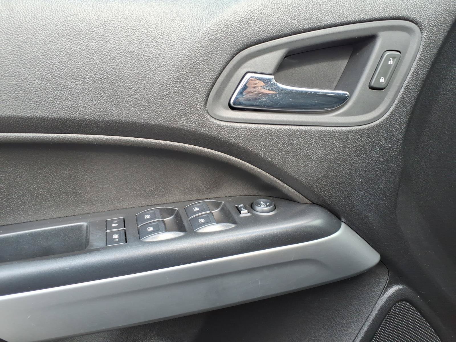 Used 2019 Chevrolet Colorado LT w/ LT Convenience Package AWD/4WD image 12