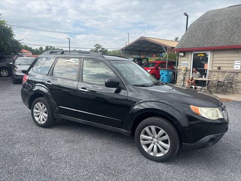 Used 2012 Subaru Forester 2.5X Premium w/ All-Weather Pkg AWD/4WD image 5