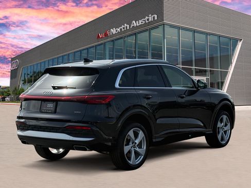 Used 2025 Audi Q5 Premium w/ Premium Plus AWD/4WD image 9