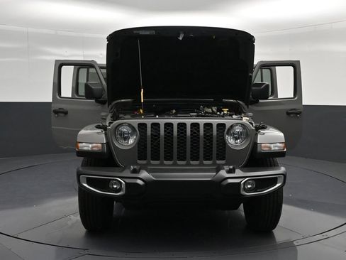 Used 2022 Jeep Gladiator Sport AWD/4WD image 34