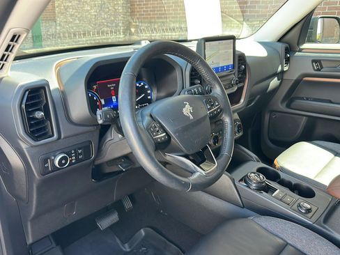 Certified 2023 Ford Bronco Sport Outer Banks w/ Tech Package AWD/4WD image 10
