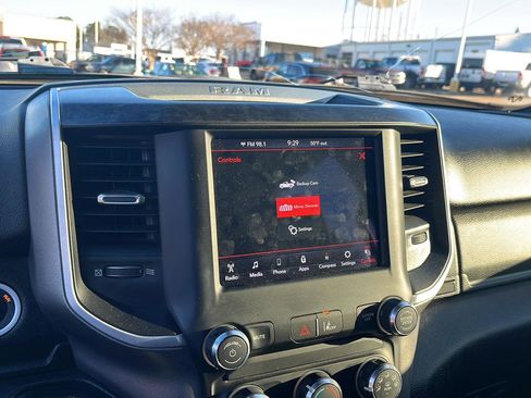 Used 2021 RAM 1500 Big Horn image 10