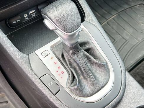 Used 2021 Kia Forte LXS FWD image 17