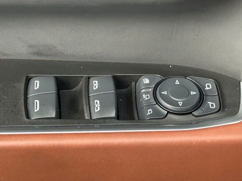 Used 2025 GMC Sierra 2500 Denali Ultimate image 31