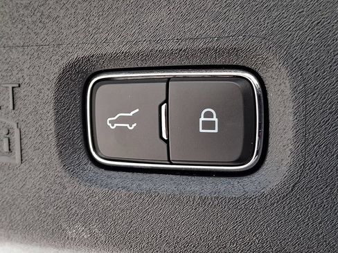 Used 2025 Ford Expedition Active AWD/4WD image 36