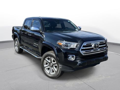 Used 2019 Toyota Tacoma Limited image 2