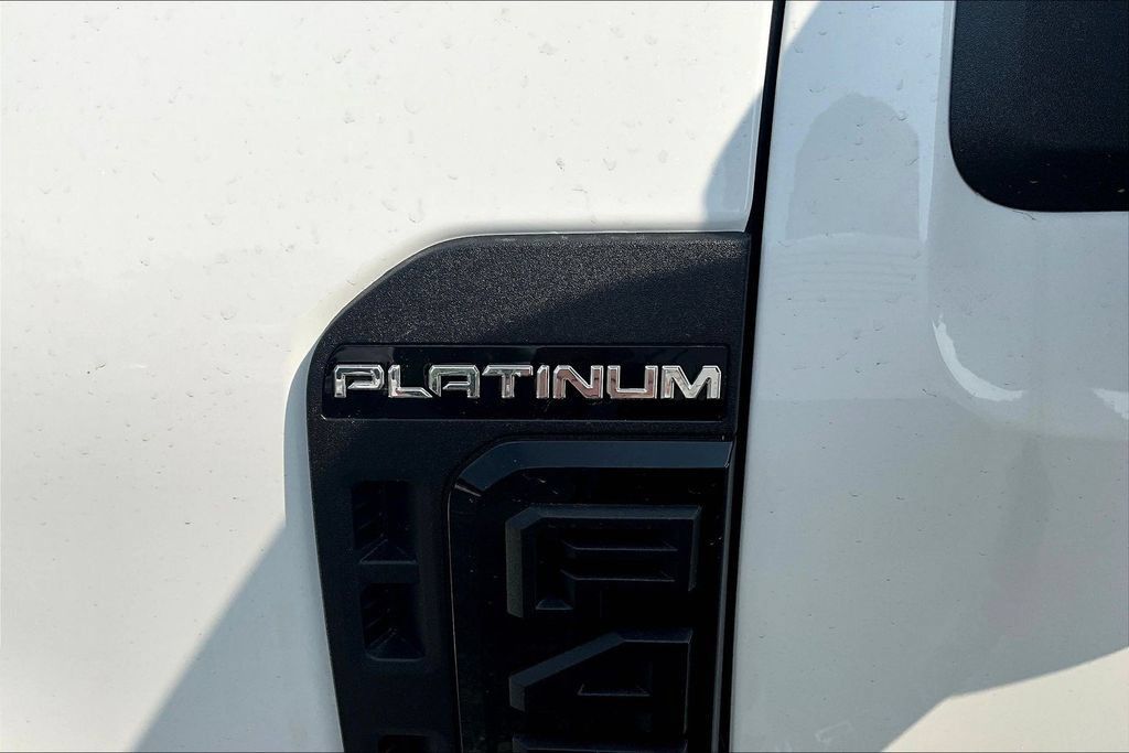 New 2026 Ford F450 Platinum w/ FX4 Off-Road Package AWD/4WD image 9