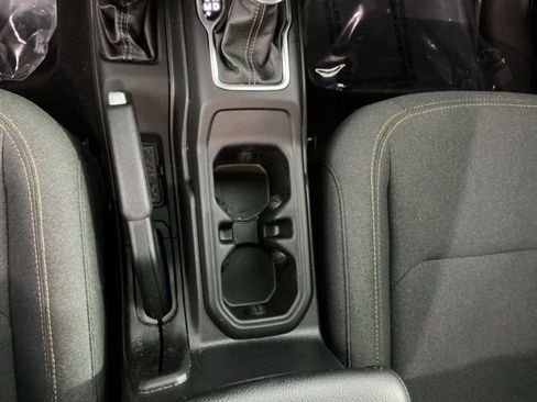 Used 2024 Jeep Wrangler Unlimited Sport AWD/4WD image 29