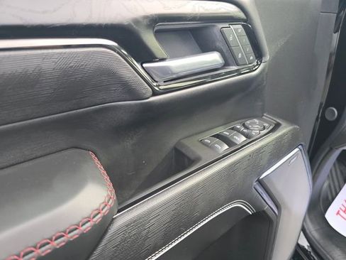 Used 2025 GMC Sierra 2500 AT4X image 11