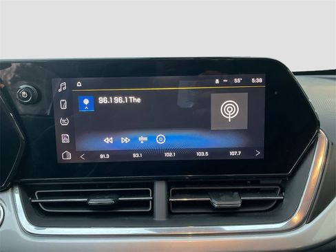 Used 2024 Chevrolet Trax LT image 13