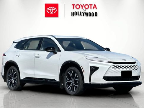 New 2026 Toyota Crown Signia AWD/4WD image 2