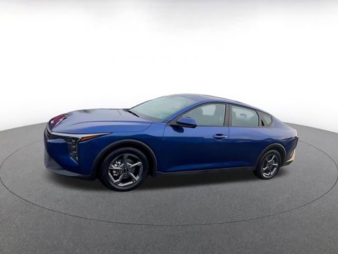 Used 2025 Kia K4 LXS image 8