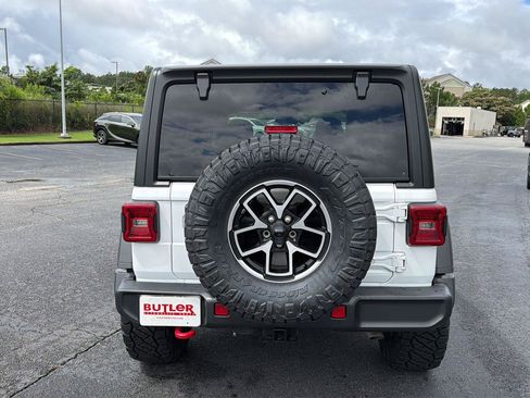 Used 2024 Jeep Wrangler Unlimited Rubicon AWD/4WD image 5