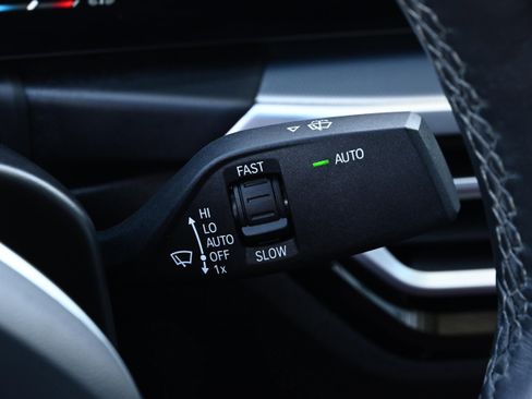 Certified 2024 BMW 330i Sedan w/ M Sport Package image 36