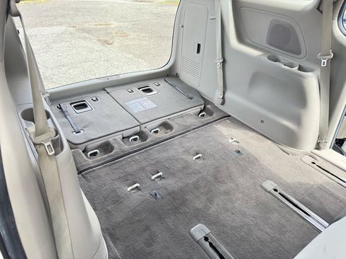 Used 2019 Kia Sedona L FWD image 43