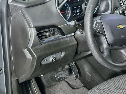 Used 2019 Chevrolet Traverse LS FWD image 16