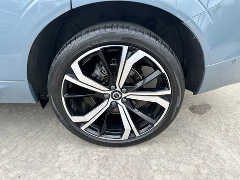 Used 2024 Volvo XC60 B5 Ultimate w/ Protection Package Premier AWD/4WD image 19