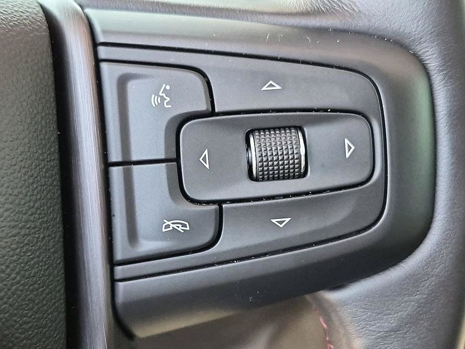 Used 2024 GMC Sierra 1500 AT4X w/ AT4X AEV Edition AWD/4WD image 18