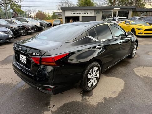 Used 2024 Nissan Altima 2.5 S FWD image 9