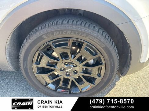 Certified 2022 Kia Telluride EX w/ EX Premium Package AWD/4WD image 7