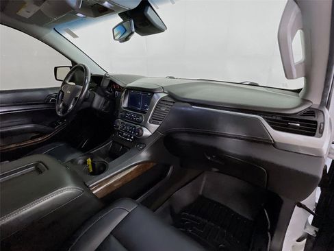 Used 2018 Chevrolet Suburban LT AWD/4WD image 36