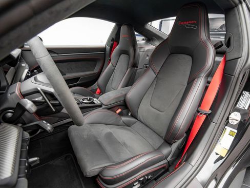Used 2026 Porsche 911 GT3 RWD image 13