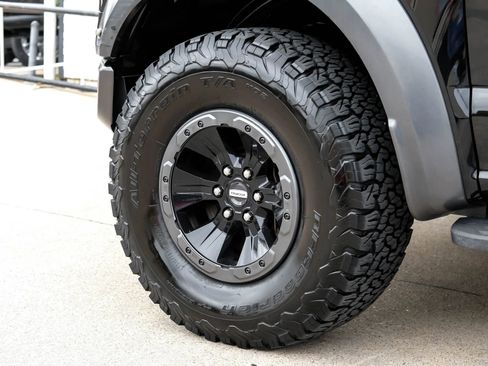 Used 2017 Ford F150 Raptor w/ Equipment Group 802A Luxury AWD/4WD image 58