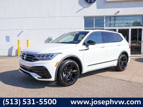 Used 2024 Volkswagen Tiguan SE R-Line AWD/4WD image 1