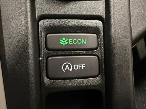 Used 2025 Honda Accord LX image 31