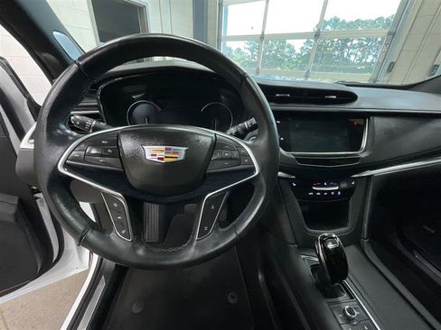 Used 2024 Cadillac XT5 Premium Luxury FWD image 14