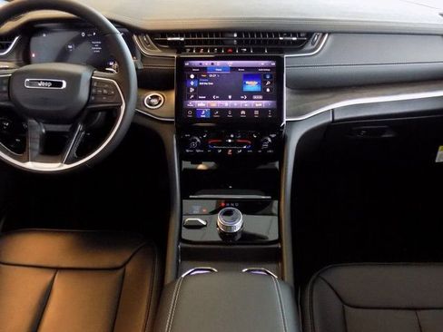 New 2025 Jeep Grand Cherokee L Limited w/ Trailer Tow Package image 14