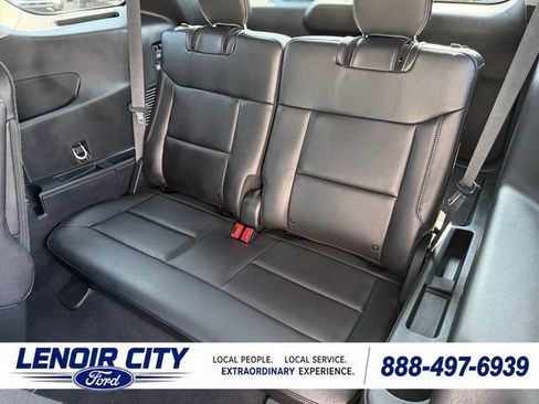 Used 2024 Ford Explorer Limited w/ Limited Technology Package AWD/4WD image 12