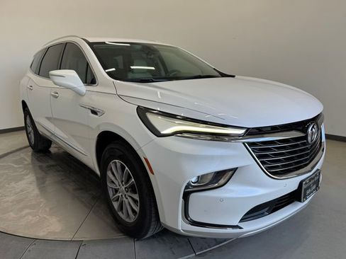 Used 2024 Buick Enclave Essence w/ Sound and Sites Package image 1