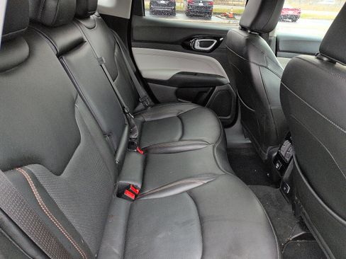 Used 2022 Jeep Compass Limited image 8