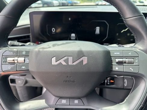 Used 2024 Kia EV9 GT-Line AWD/4WD image 40
