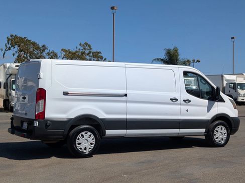 Used 2015 Ford Transit 250 148 Low Roof RWD image 2