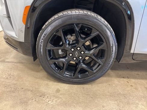 Used 2024 Chevrolet Traverse RS w/ LPO, Floor Liner Package AWD/4WD image 12