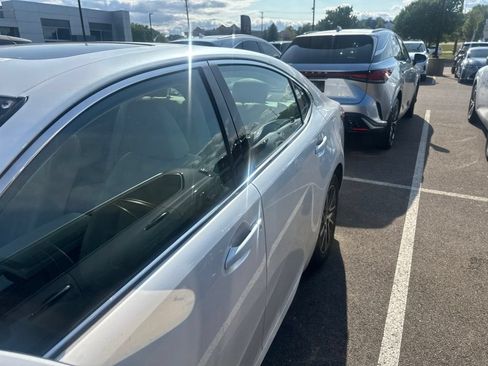 Used 2017 Lexus ES 350 w/ Luxury Package FWD image 23