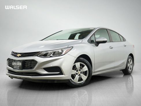 Used 2016 Chevrolet Cruze LS FWD image 1