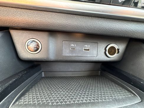 Used 2021 Nissan Rogue SV w/ Premium Package FWD image 22